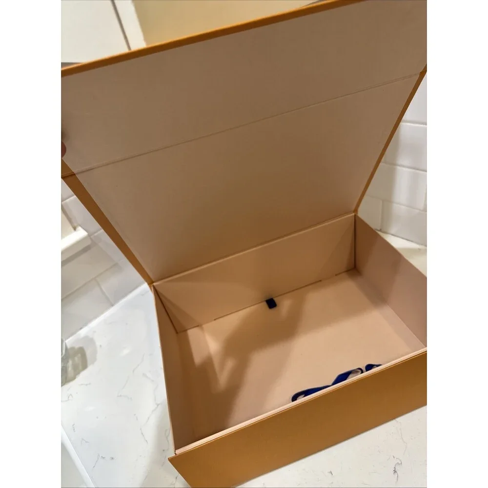 Authentic Louis Vuitton Large Magnetic Gift Box 14x10x5 Orange Ribbon Empty LV